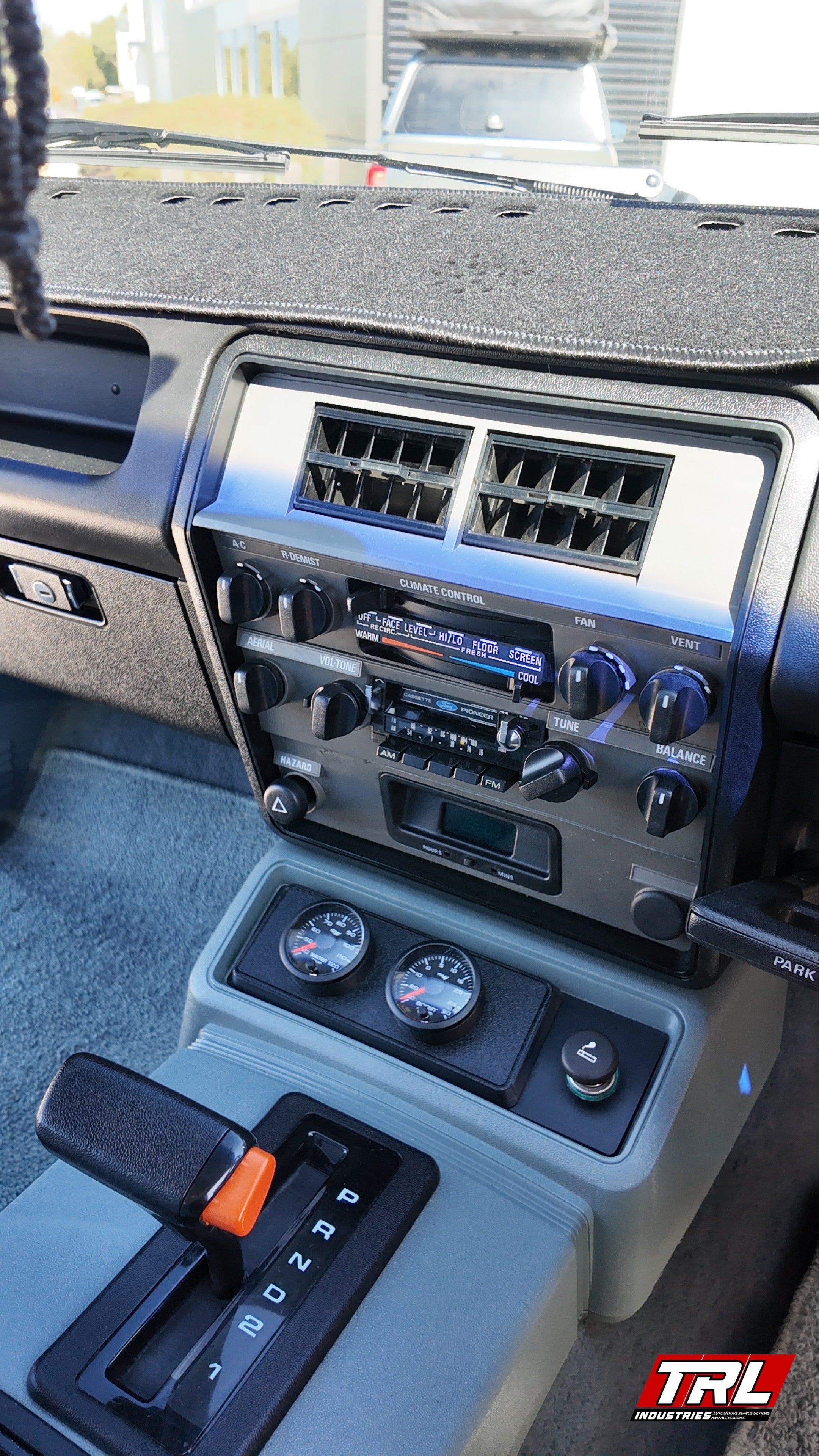 XD XE Falcon Fairmont Dual Gauge Holder