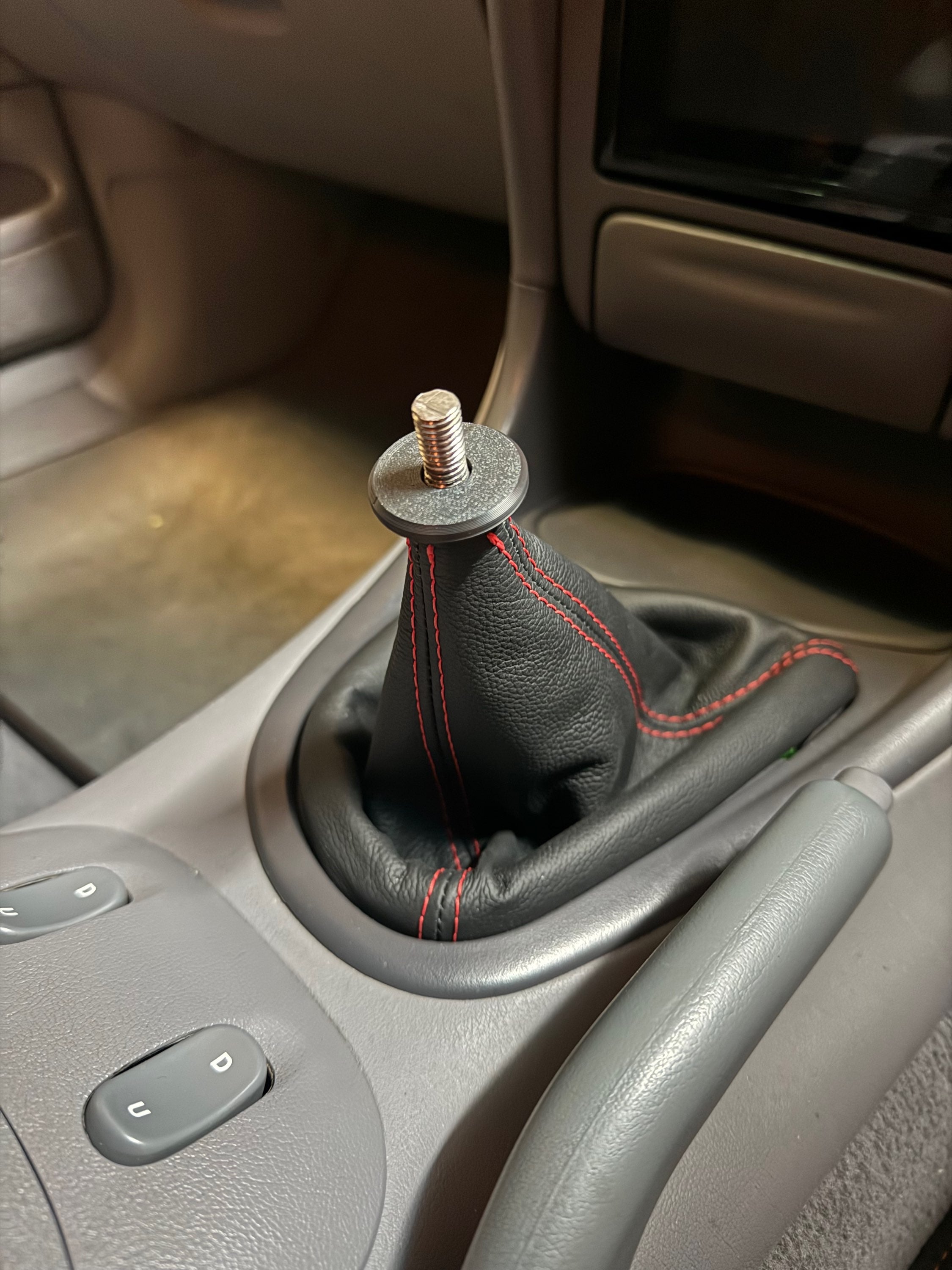 EF EL AU Manual Shift Knob Base image 0