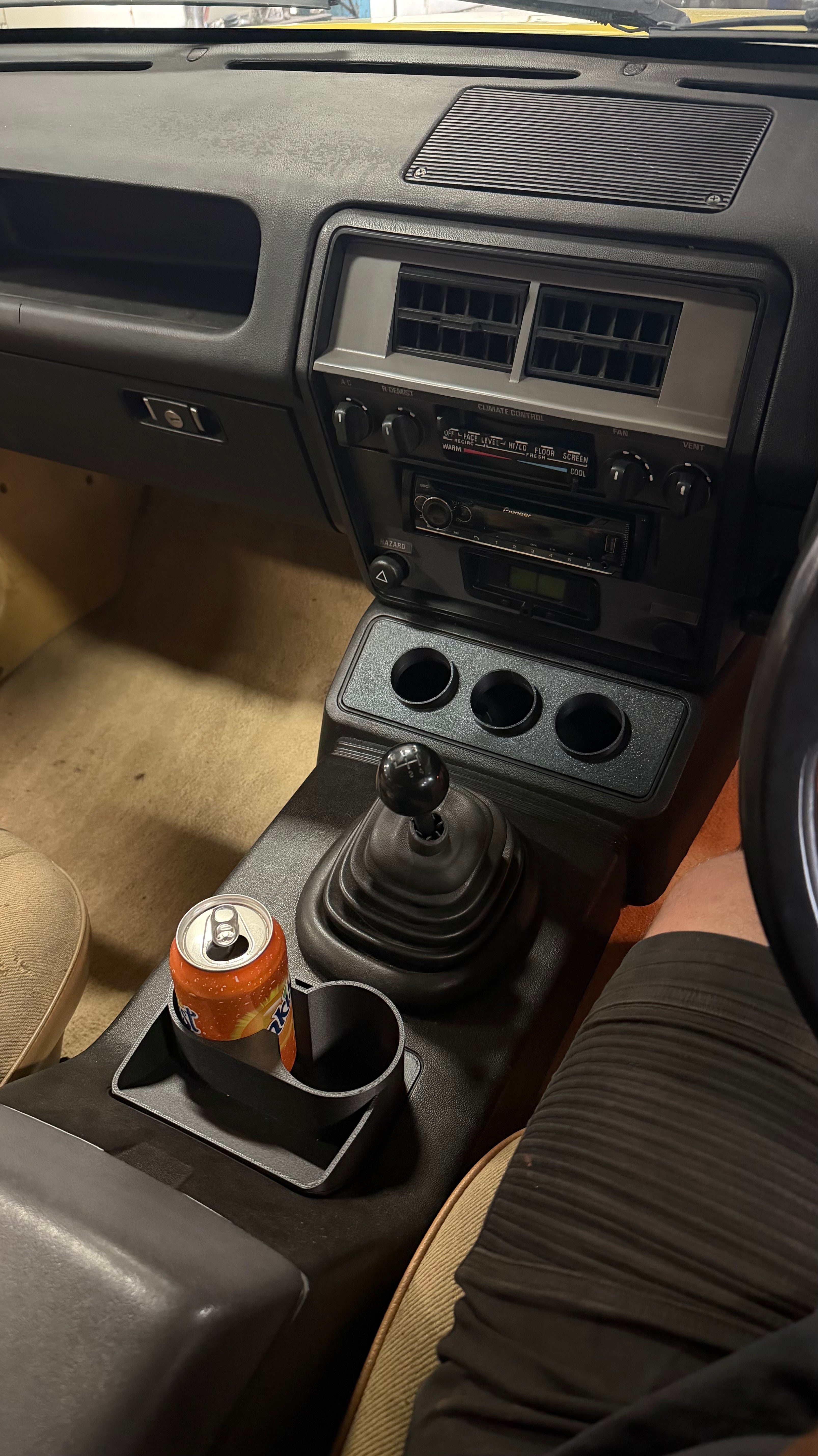 XD XE Falcon Fairmont Triple Gauge Holder