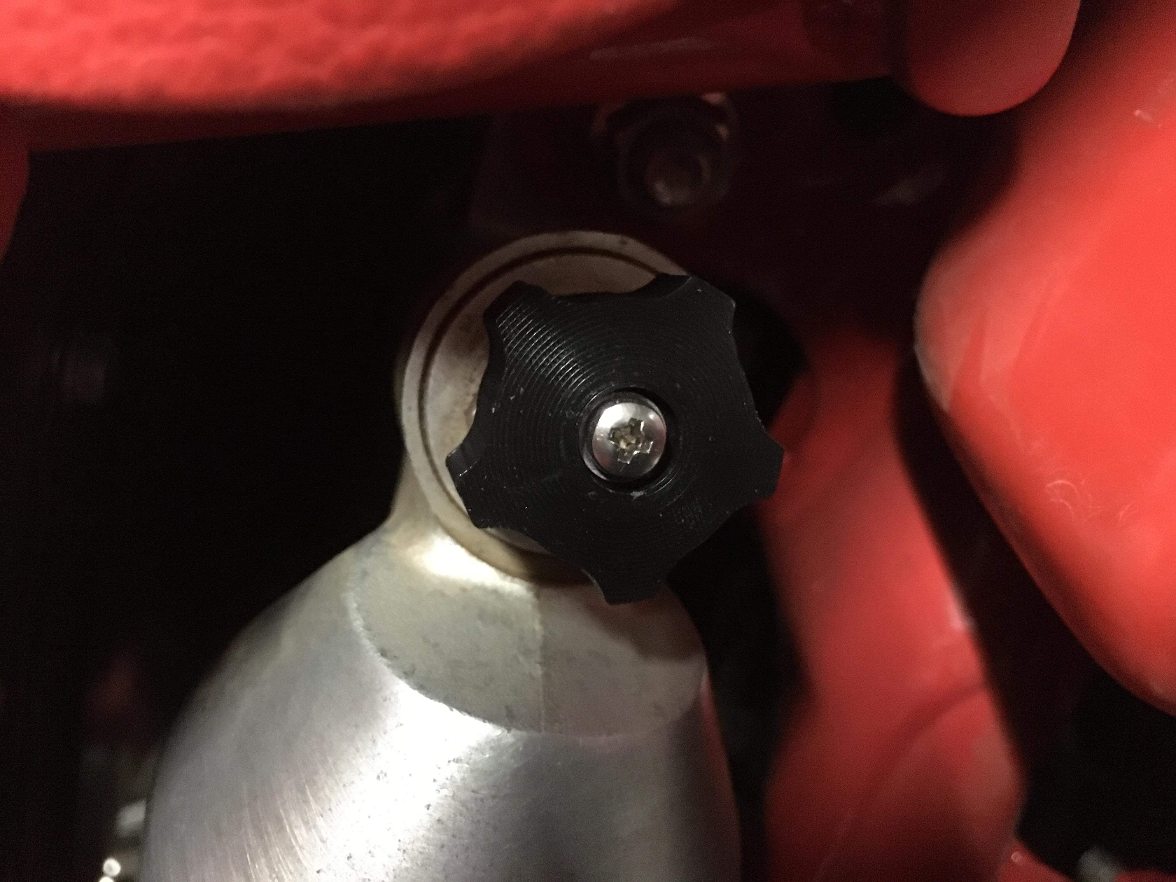 1987/88 CR250/500R Shock Knob image 0
