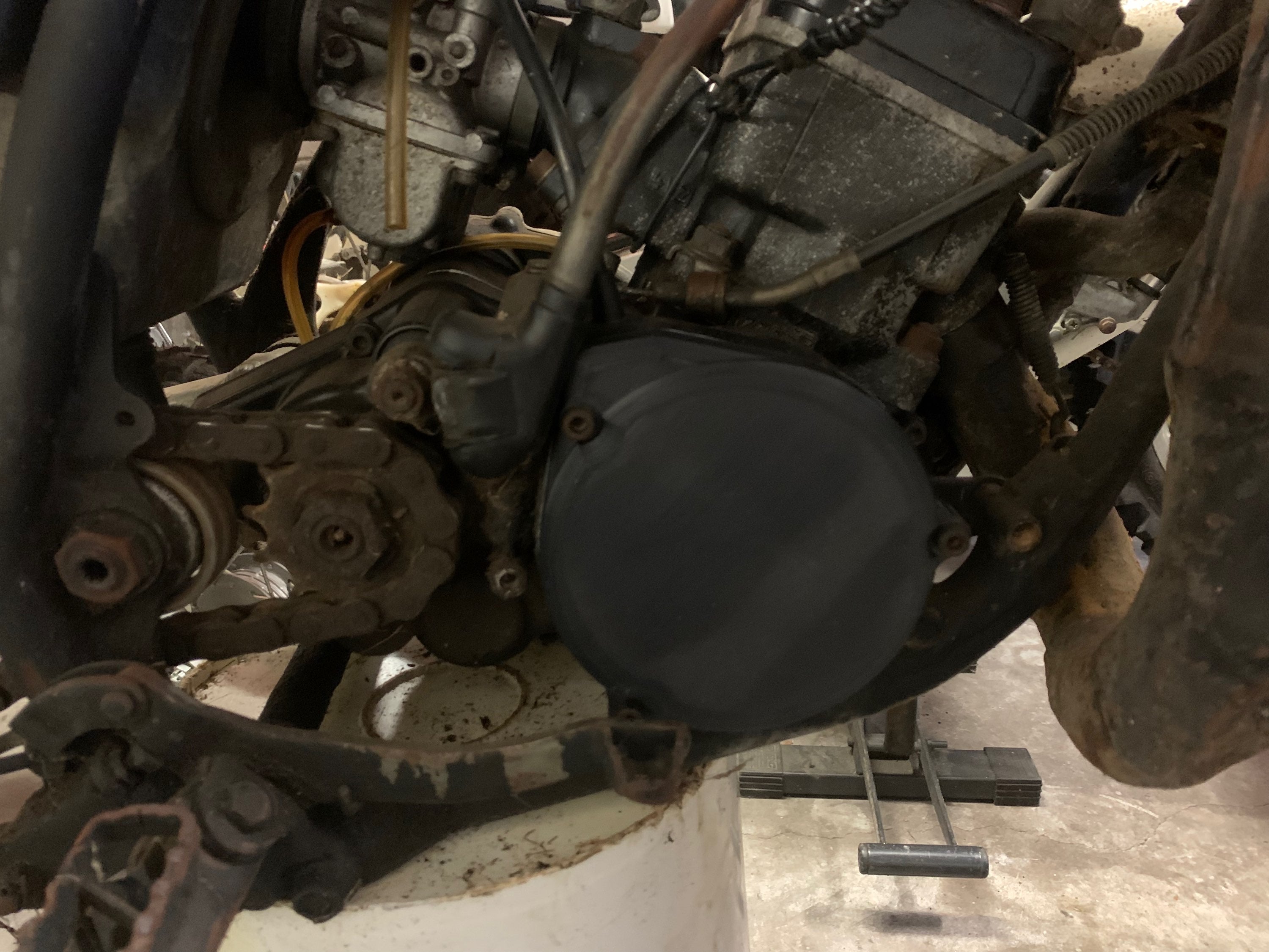 1980-1983 YZ100/125 Stator Cover image 1