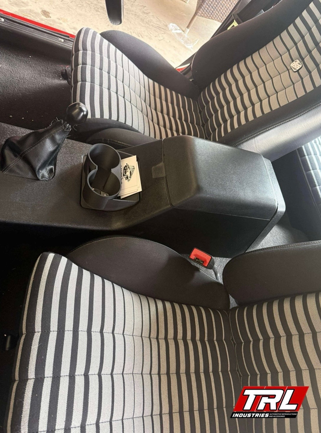 XD XE Falcon Fairmont Cup Holders